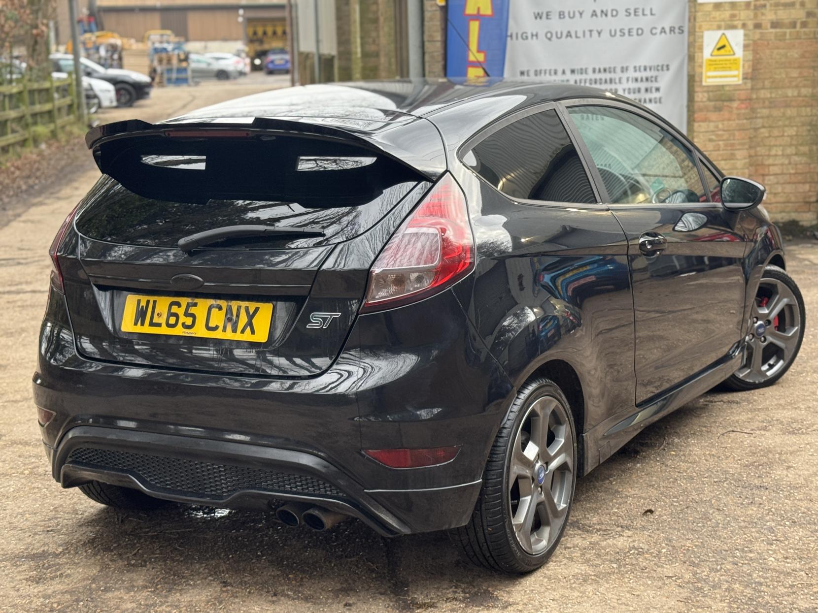 Ford Fiesta 1.6T EcoBoost ST-2 Hatchback 3dr Petrol Manual Euro 6 (182 ps)