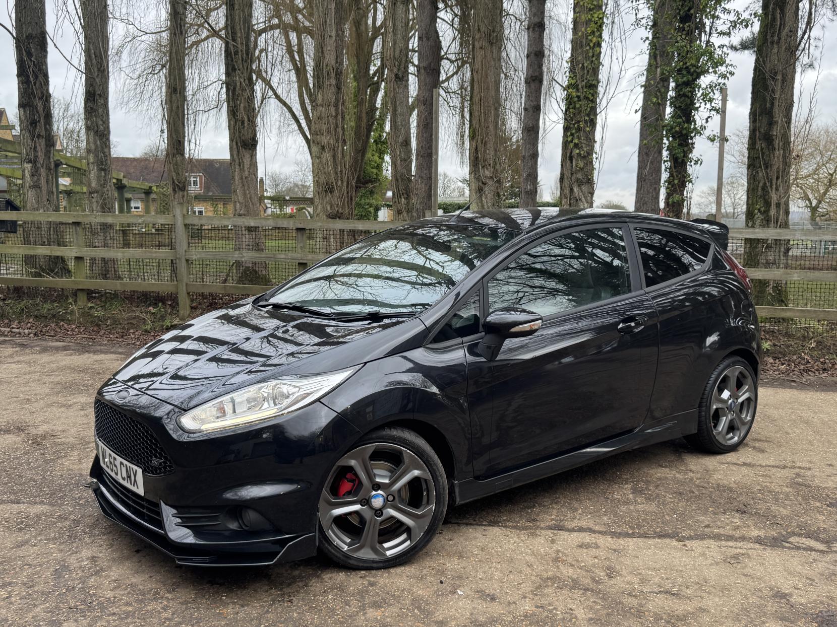 Ford Fiesta 1.6T EcoBoost ST-2 Hatchback 3dr Petrol Manual Euro 6 (182 ps)