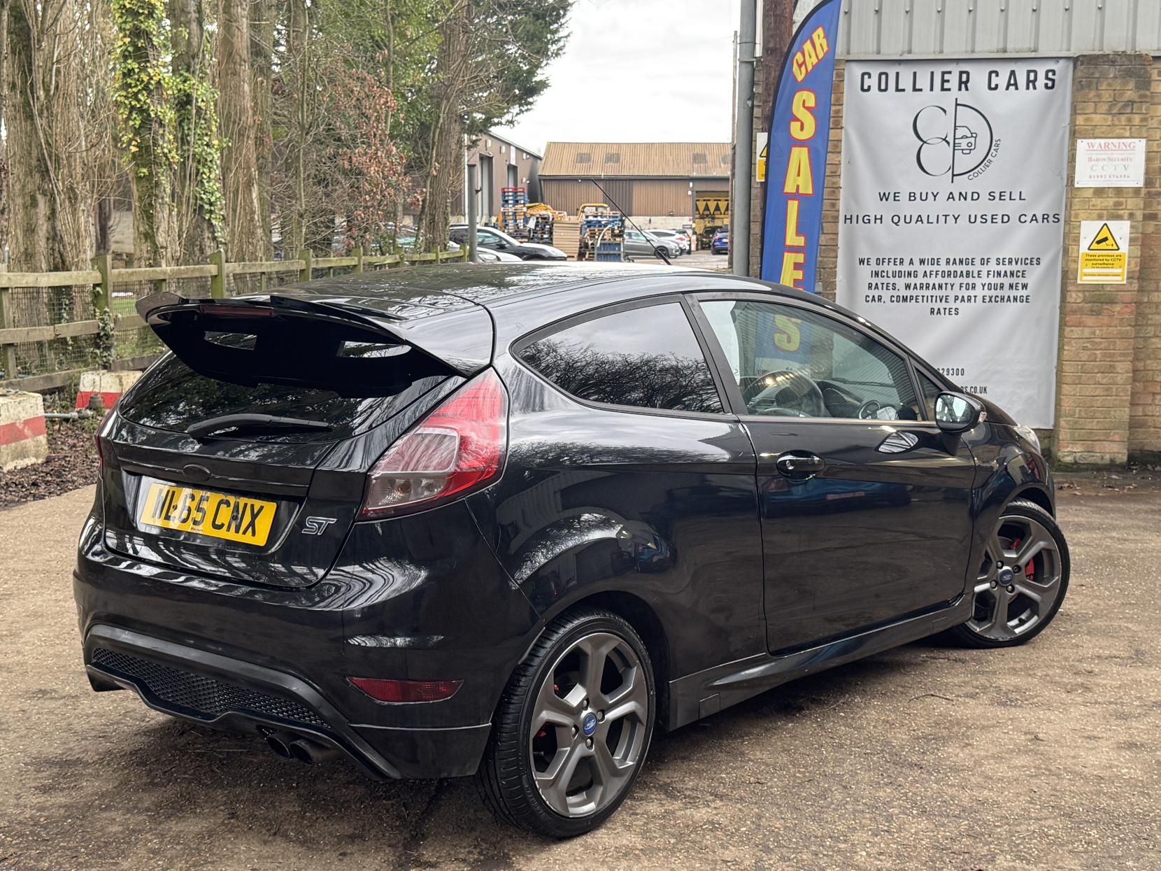 Ford Fiesta 1.6T EcoBoost ST-2 Hatchback 3dr Petrol Manual Euro 6 (182 ps)