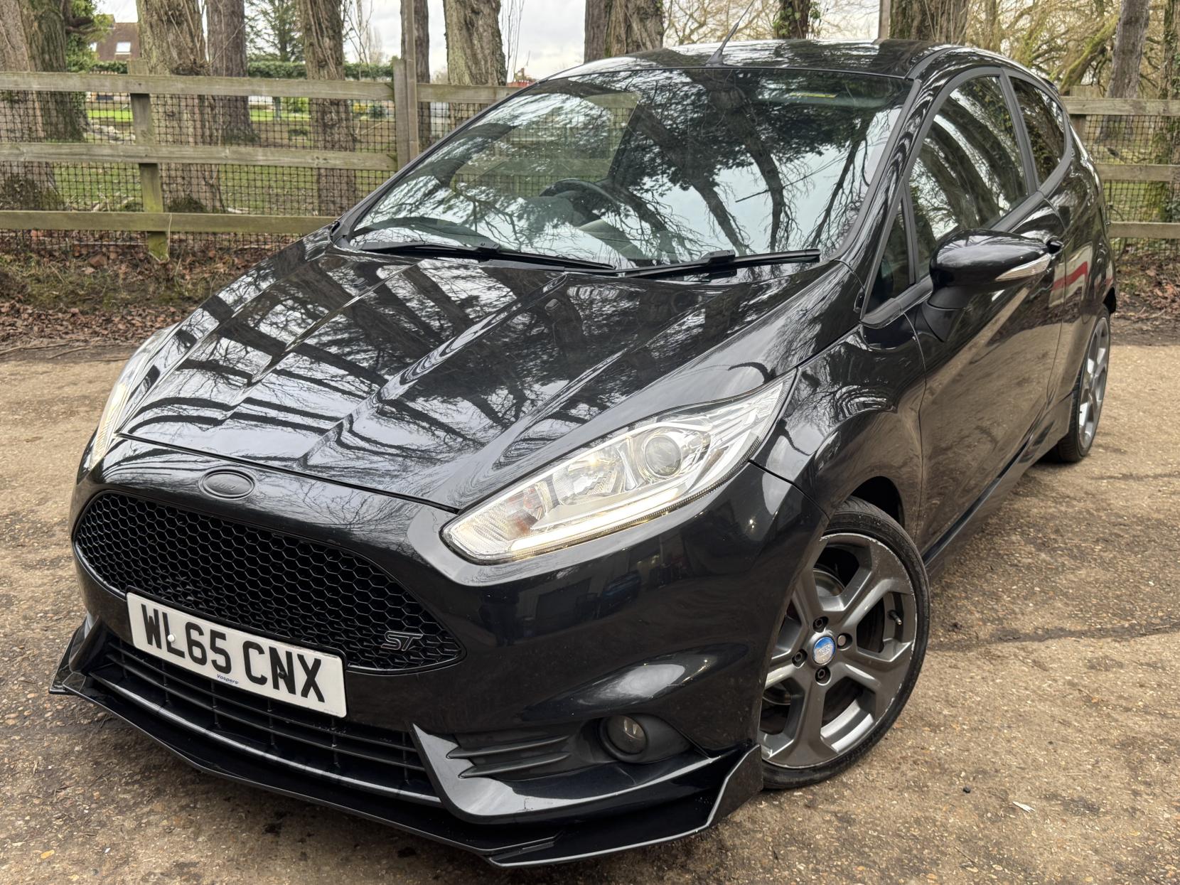 Ford Fiesta 1.6T EcoBoost ST-2 Hatchback 3dr Petrol Manual Euro 6 (182 ps)