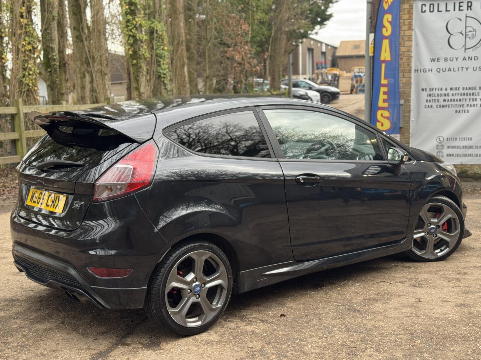 Ford Fiesta 1.6T EcoBoost ST-2 Hatchback 3dr Petrol Manual Euro 6 (182 ps)