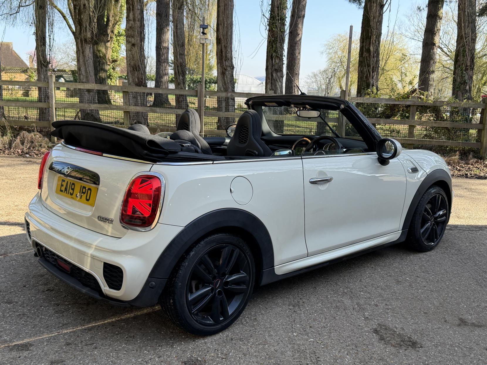MINI Convertible 1.5 Cooper Sport Convertible 2dr Petrol Steptronic Euro 6 (s/s) (136 ps)