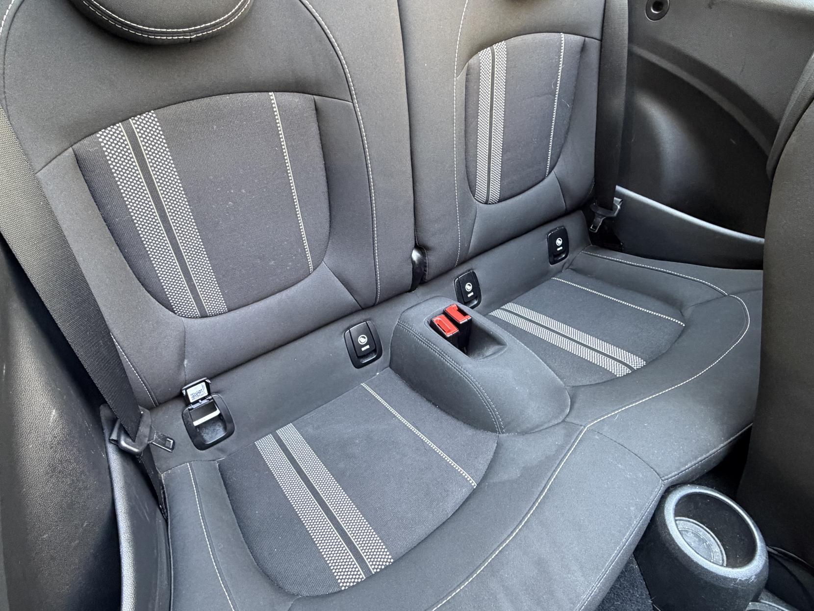 MINI Convertible 1.5 Cooper Sport Convertible 2dr Petrol Steptronic Euro 6 (s/s) (136 ps)