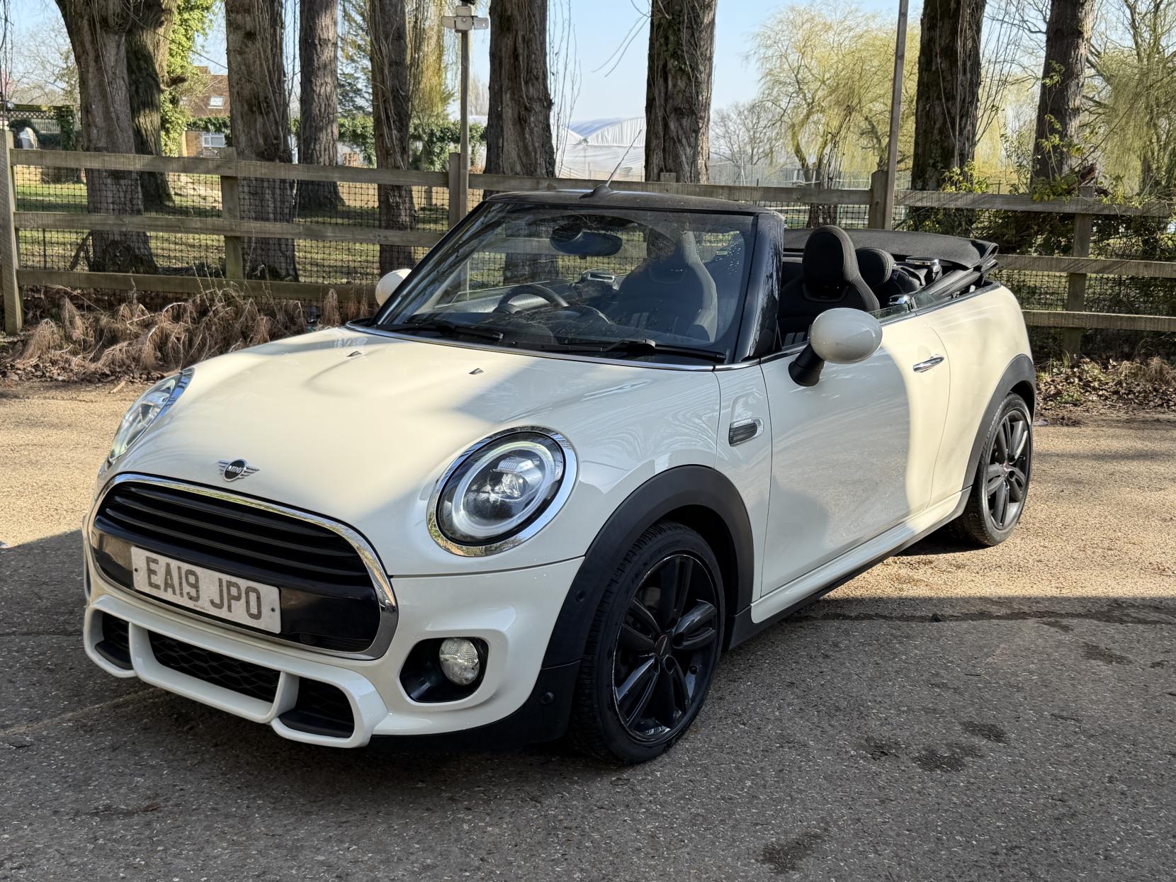 MINI Convertible 1.5 Cooper Sport Convertible 2dr Petrol Steptronic Euro 6 (s/s) (136 ps)
