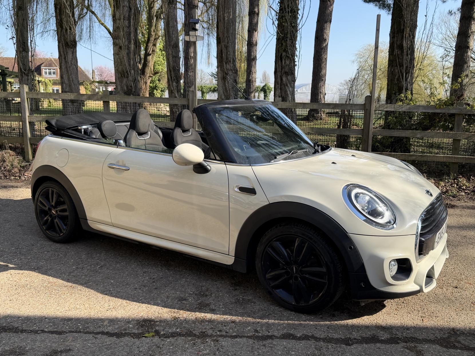 MINI Convertible 1.5 Cooper Sport Convertible 2dr Petrol Steptronic Euro 6 (s/s) (136 ps)