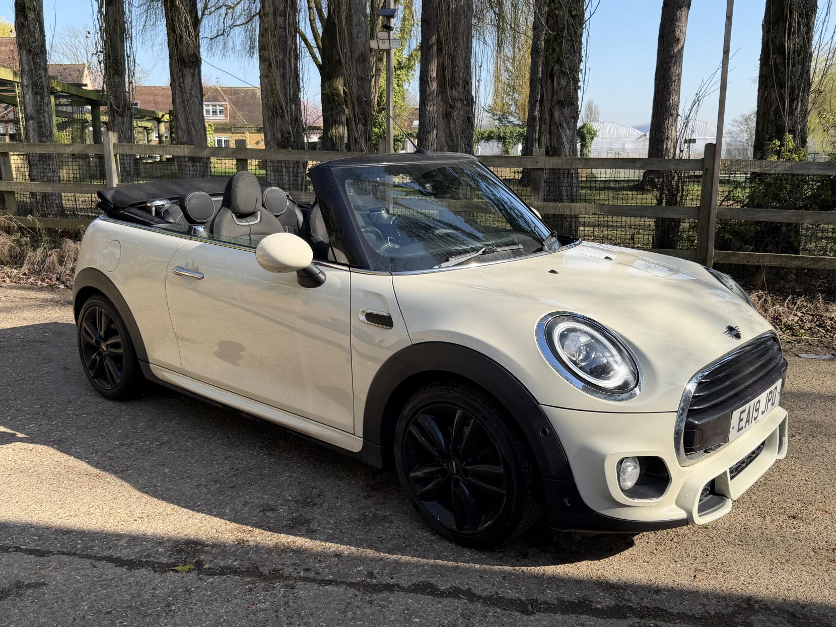 MINI Convertible 1.5 Cooper Sport Convertible 2dr Petrol Steptronic Euro 6 (s/s) (136 ps)
