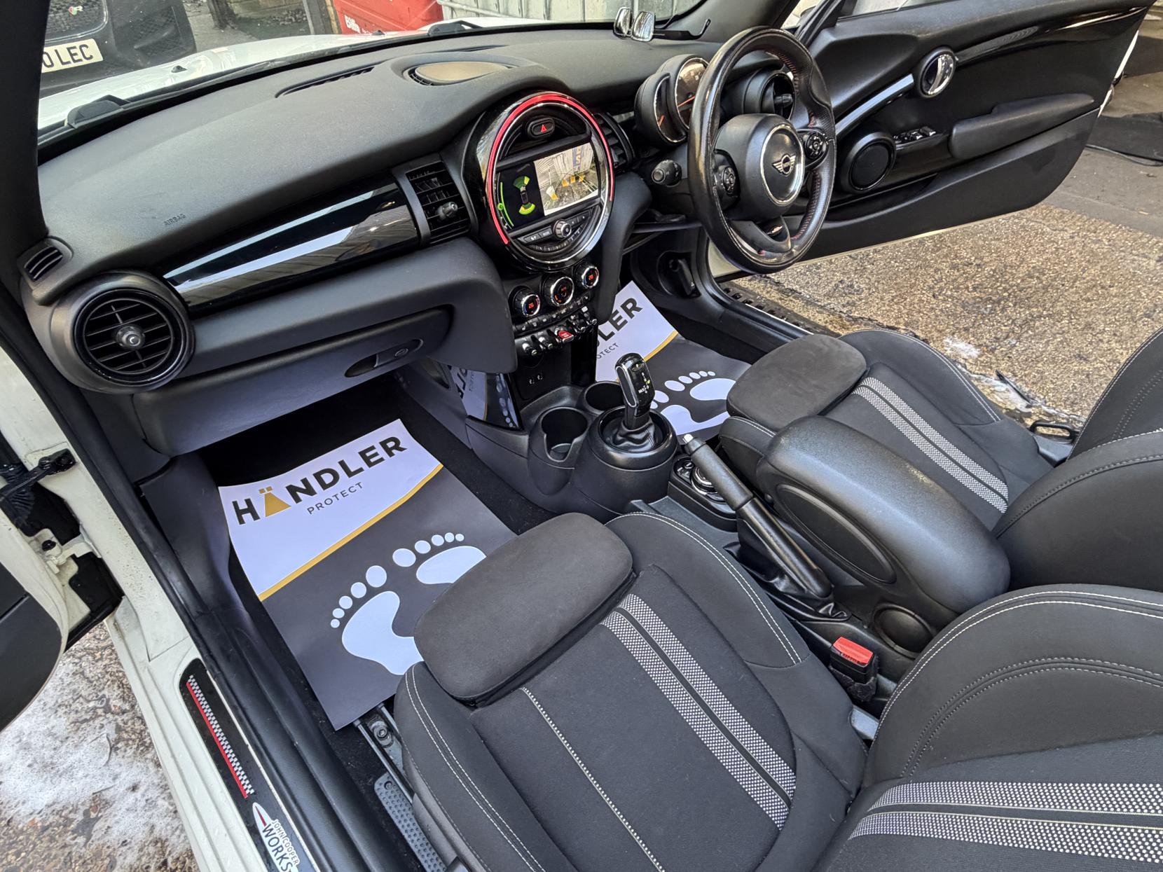 MINI Convertible 1.5 Cooper Sport Convertible 2dr Petrol Steptronic Euro 6 (s/s) (136 ps)