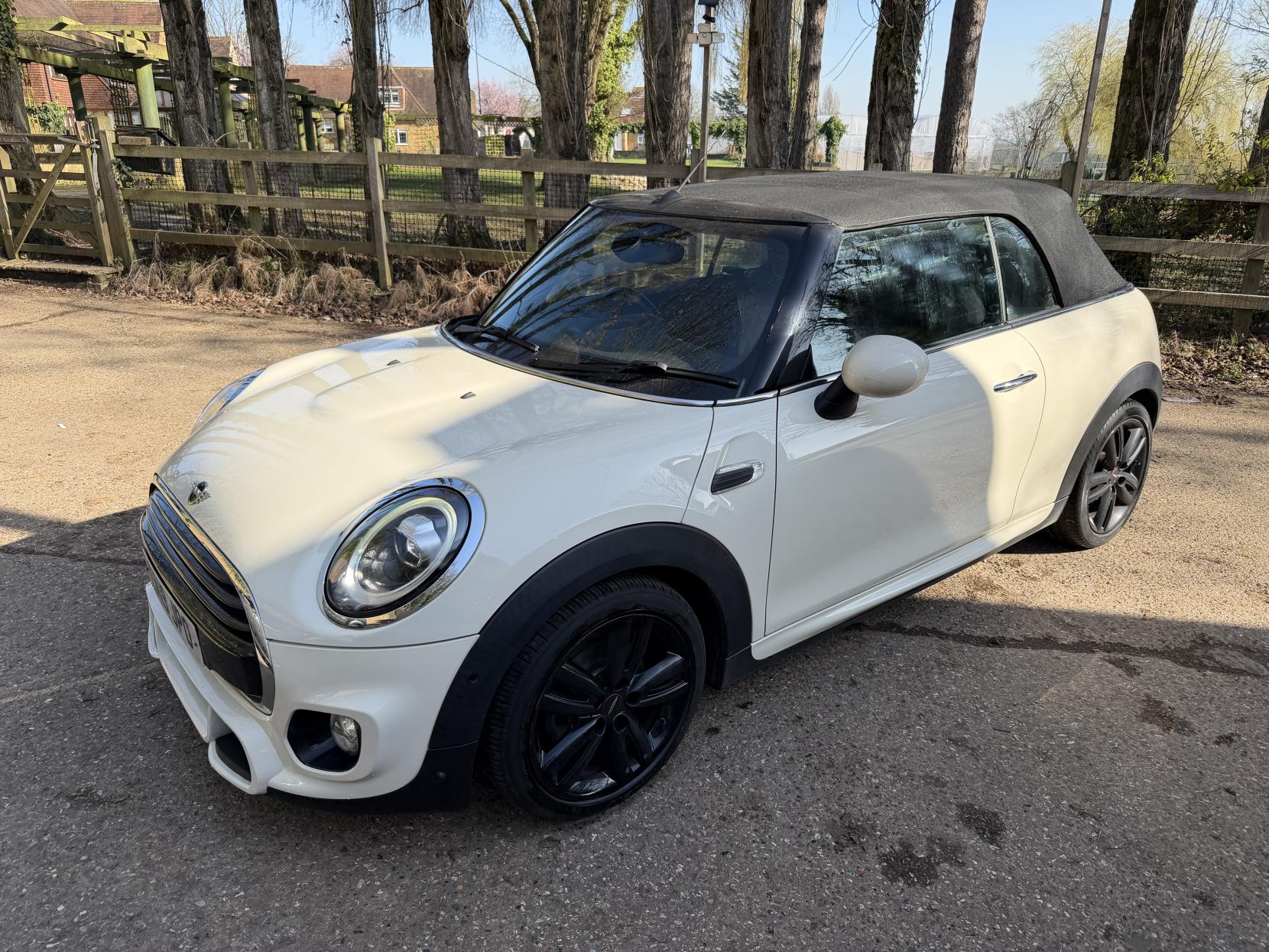 MINI Convertible 1.5 Cooper Sport Convertible 2dr Petrol Steptronic Euro 6 (s/s) (136 ps)