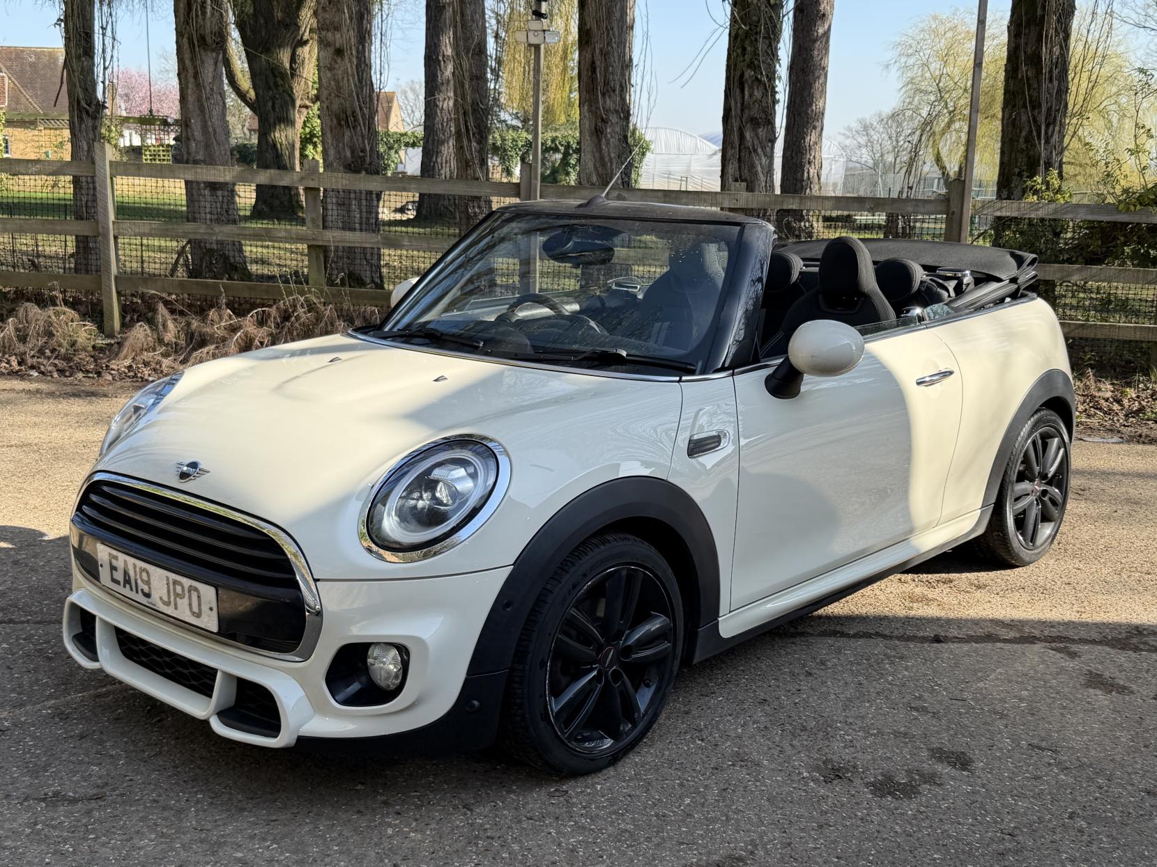 MINI Convertible 1.5 Cooper Sport Convertible 2dr Petrol Steptronic Euro 6 (s/s) (136 ps)