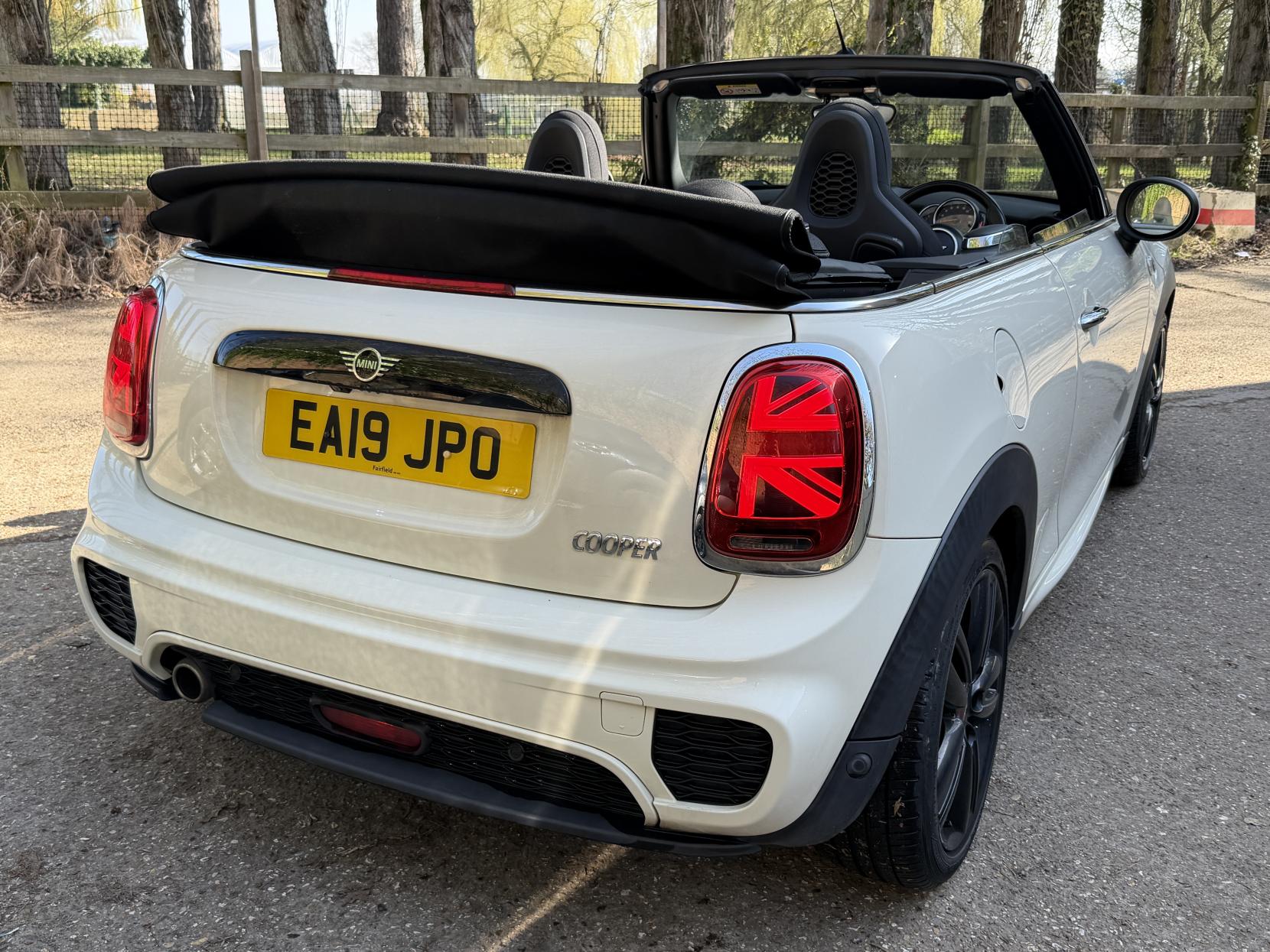 MINI Convertible 1.5 Cooper Sport Convertible 2dr Petrol Steptronic Euro 6 (s/s) (136 ps)
