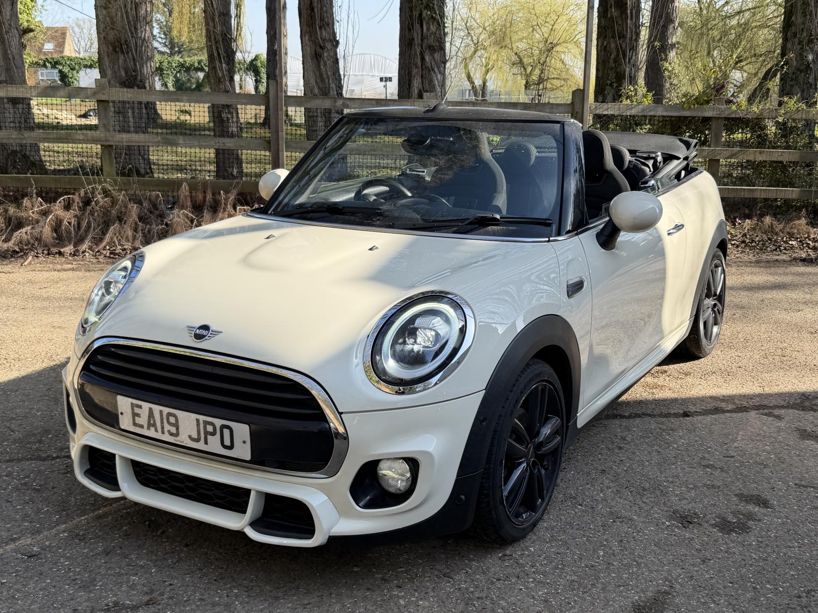 MINI Convertible 1.5 Cooper Sport Convertible 2dr Petrol Steptronic Euro 6 (s/s) (136 ps)
