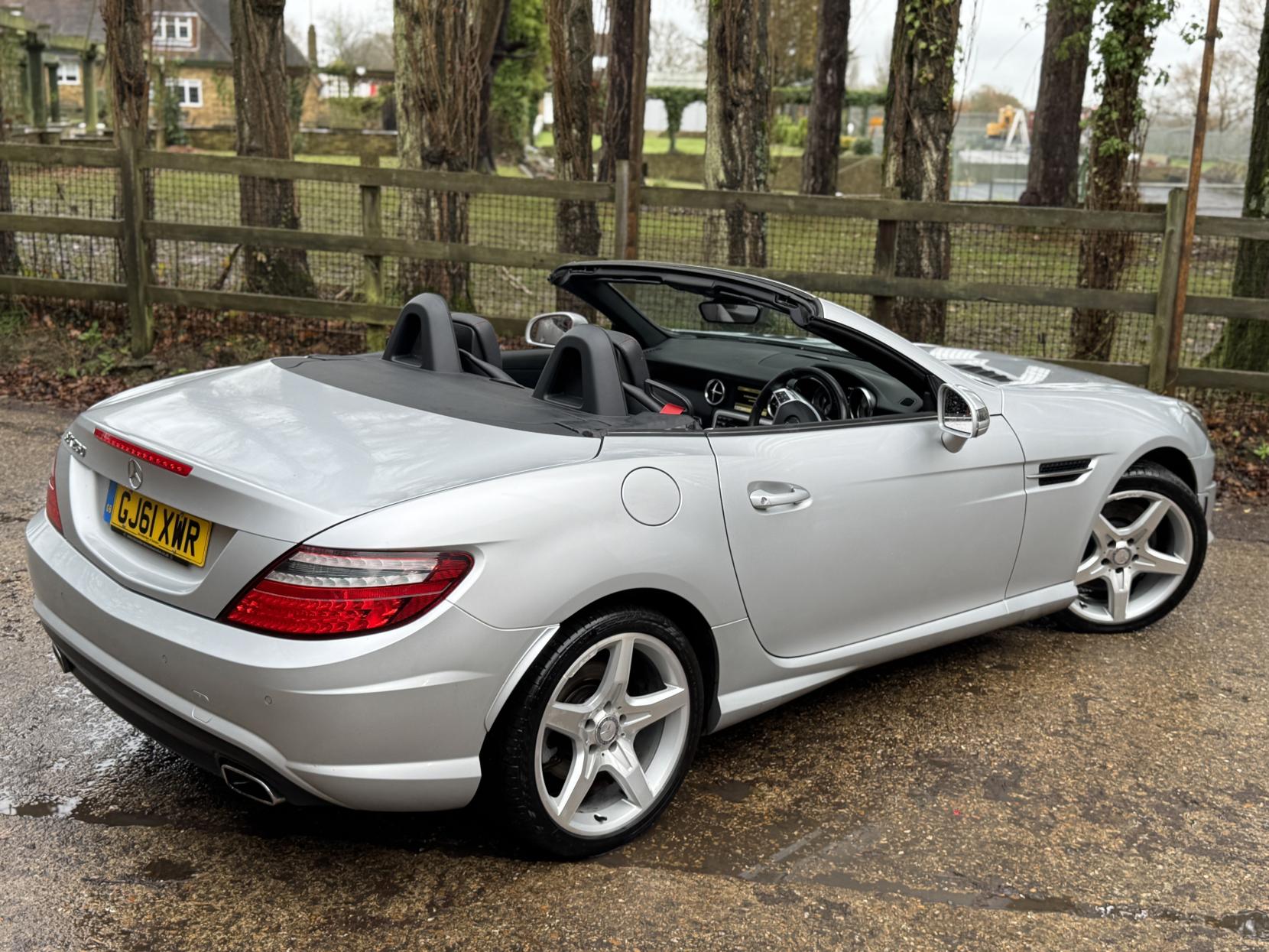 Mercedes-Benz SLK 1.8 SLK250 BlueEfficiency AMG Sport Edition 125 Convertible 2dr Petrol G-Tronic+ Euro 5 (s/s) (204 ps)