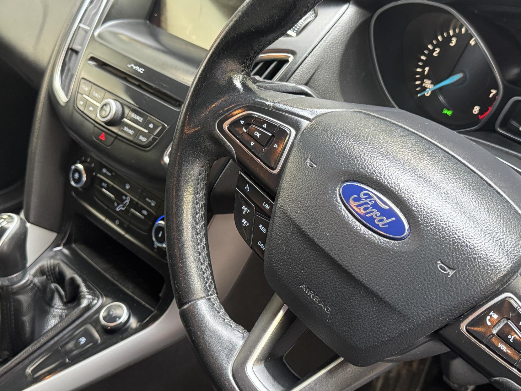 Ford Focus 1.0T EcoBoost Zetec Edition Hatchback 5dr Petrol Manual Euro 6 (s/s) (100 ps)