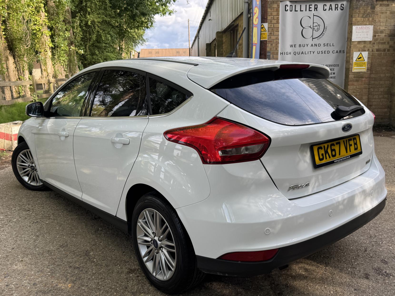 Ford Focus 1.0T EcoBoost Zetec Edition Hatchback 5dr Petrol Manual Euro 6 (s/s) (100 ps)