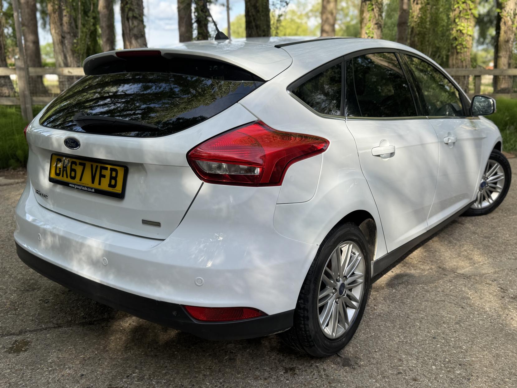 Ford Focus 1.0T EcoBoost Zetec Edition Hatchback 5dr Petrol Manual Euro 6 (s/s) (100 ps)