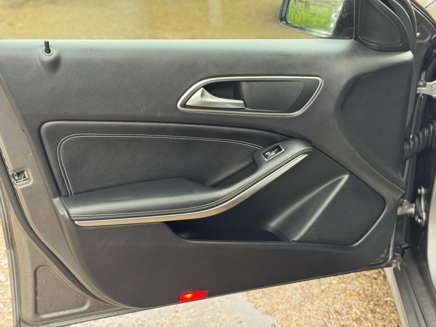 Mercedes-Benz A Class 2.1 A200 CDI Sport Hatchback 5dr Diesel 7G-DCT Euro 6 (s/s) (136 ps)