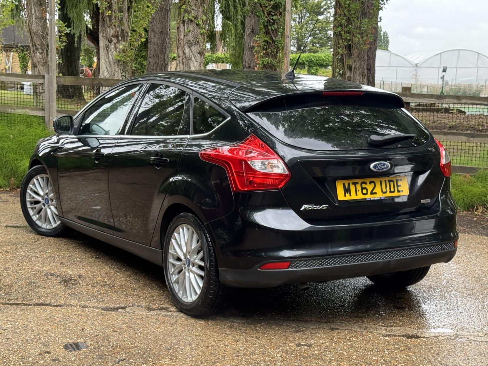 Ford Focus 1.0T EcoBoost Zetec Hatchback 5dr Petrol Manual Euro 5 (s/s) (125 ps)