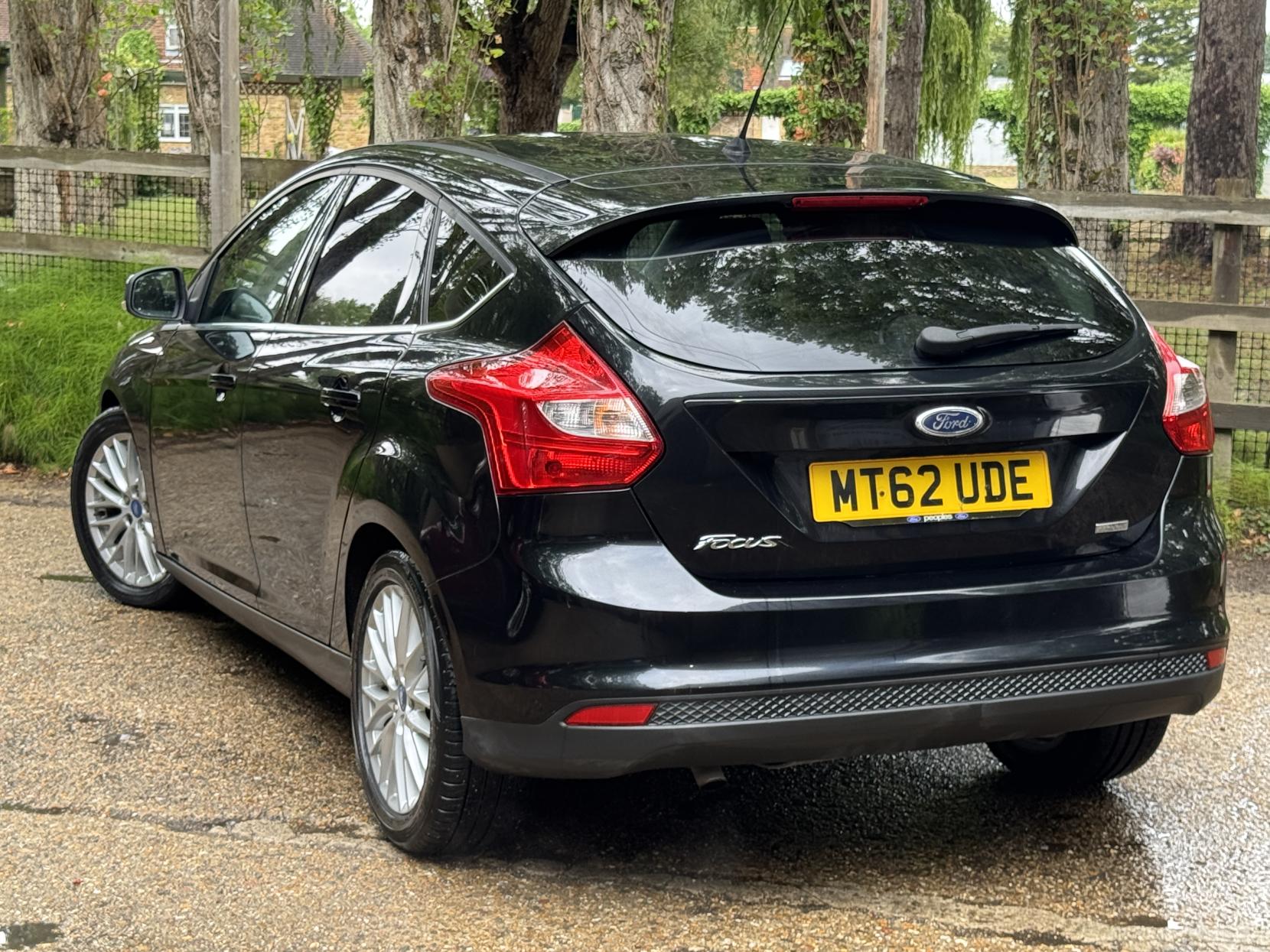 Ford Focus 1.0T EcoBoost Zetec Hatchback 5dr Petrol Manual Euro 5 (s/s) (125 ps)