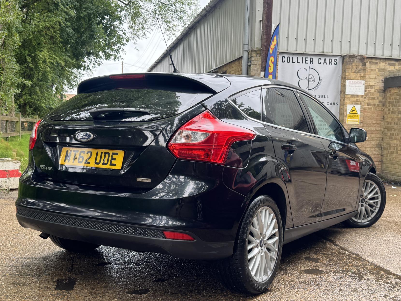 Ford Focus 1.0T EcoBoost Zetec Hatchback 5dr Petrol Manual Euro 5 (s/s) (125 ps)