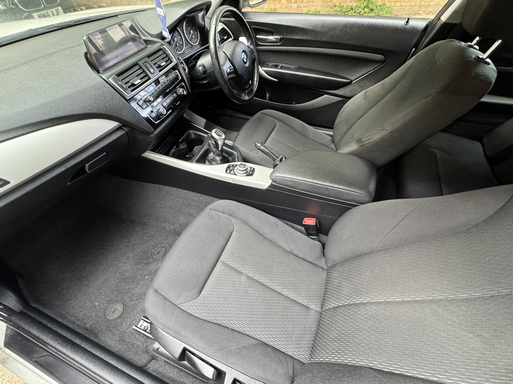 BMW 1 Series 1.5 118i SE Hatchback 3dr Petrol Manual Euro 6 (s/s) (136 ps)