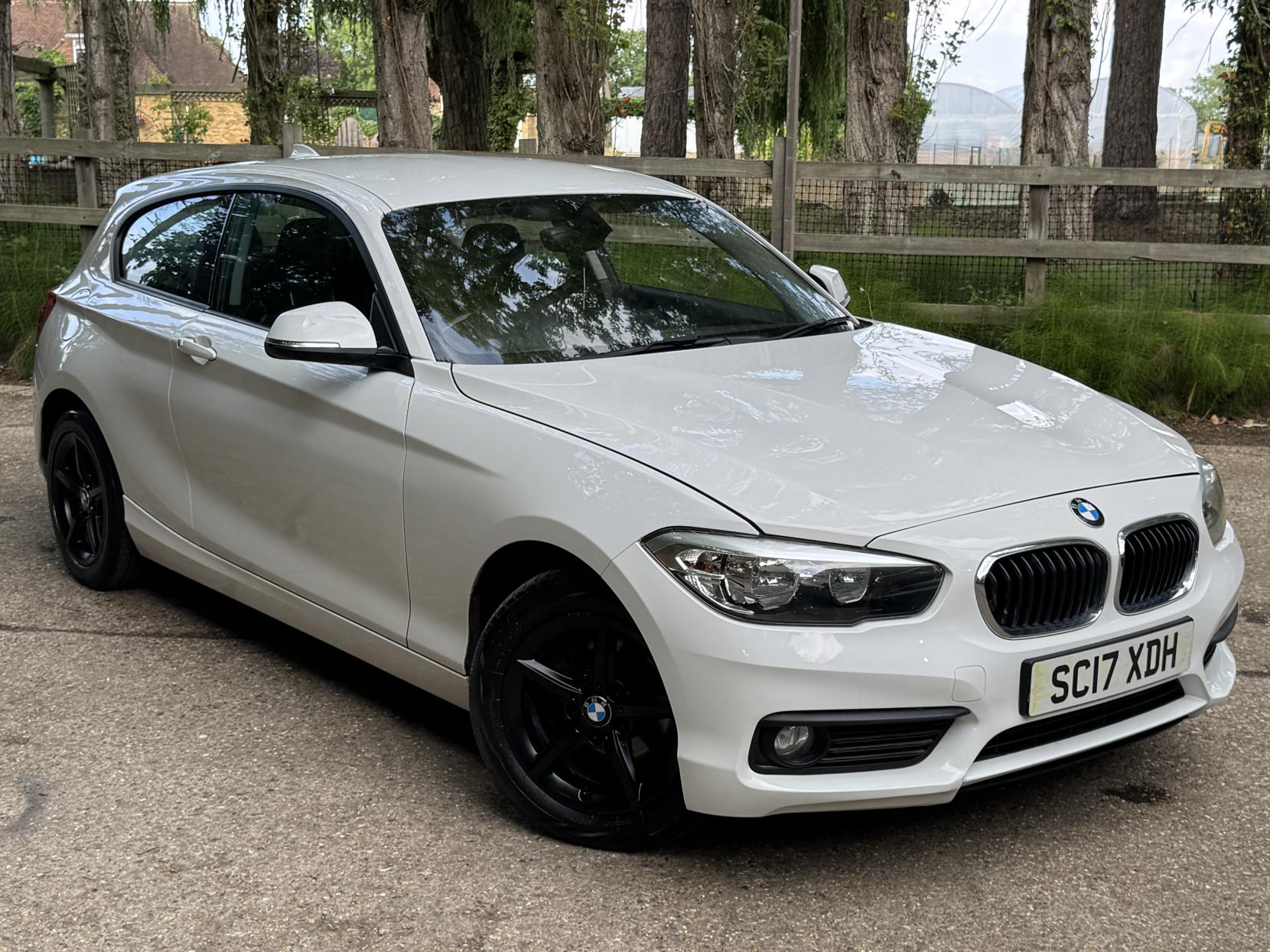 BMW 1 Series 1.5 118i SE Hatchback 3dr Petrol Manual Euro 6 (s/s) (136 ps)