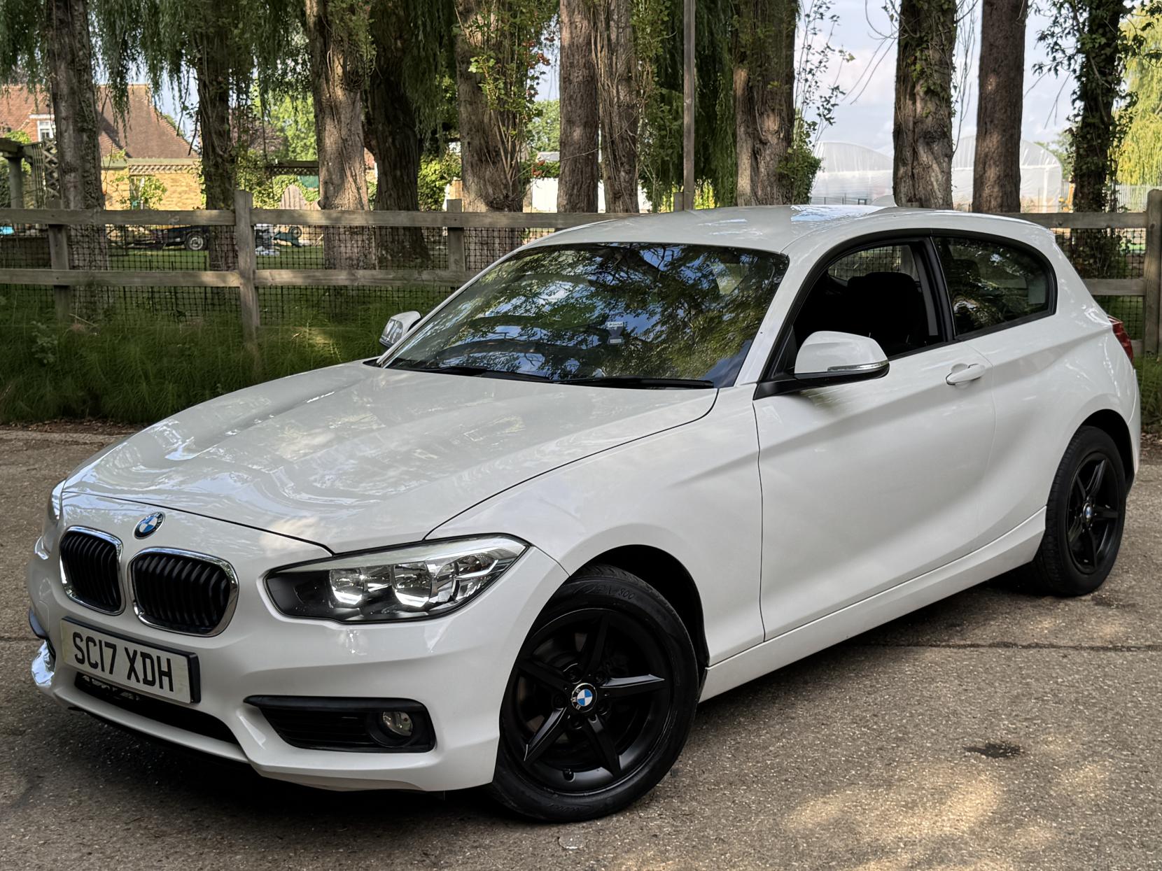 BMW 1 Series 1.5 118i SE Hatchback 3dr Petrol Manual Euro 6 (s/s) (136 ps)
