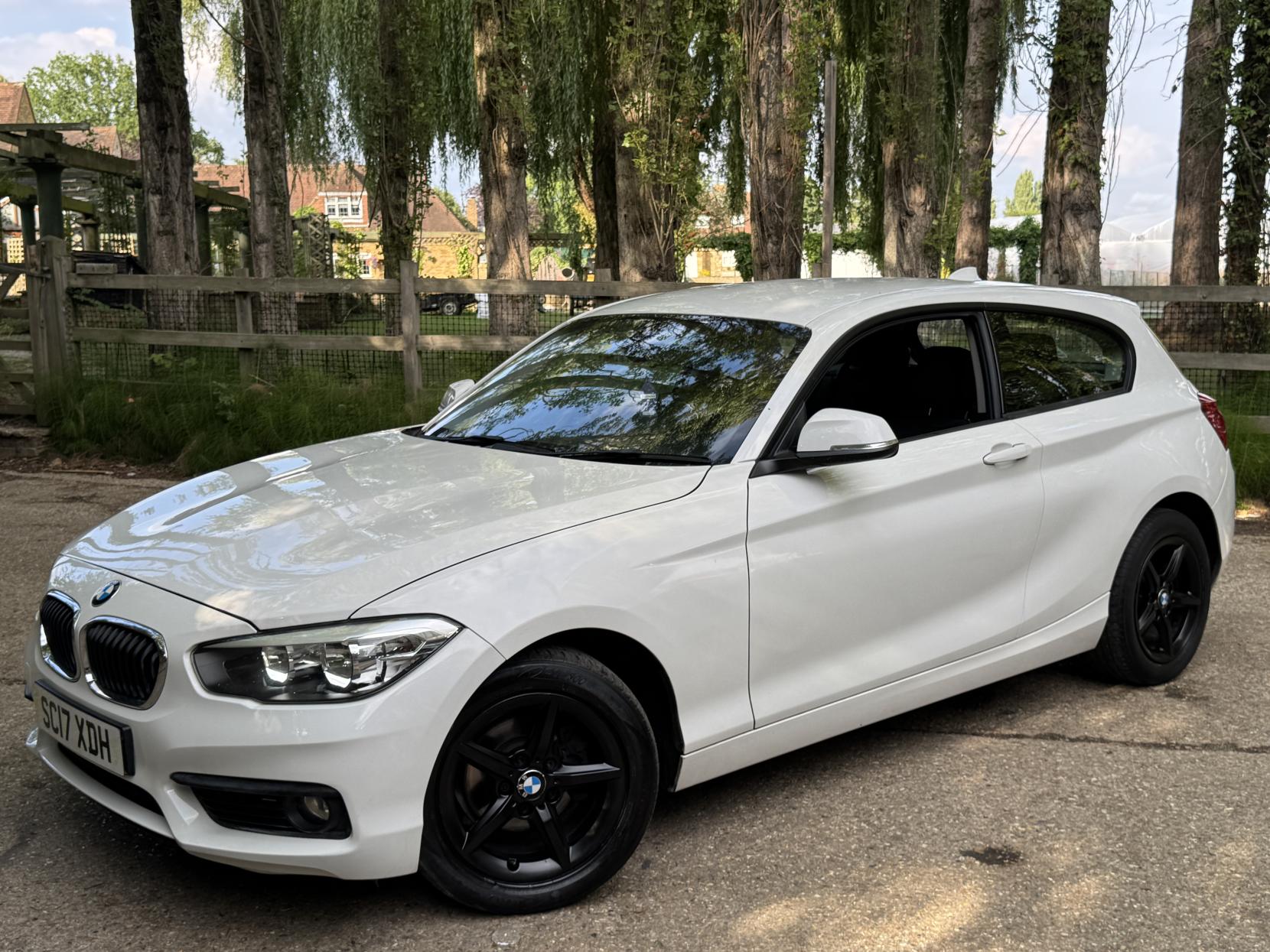 BMW 1 Series 1.5 118i SE Hatchback 3dr Petrol Manual Euro 6 (s/s) (136 ps)