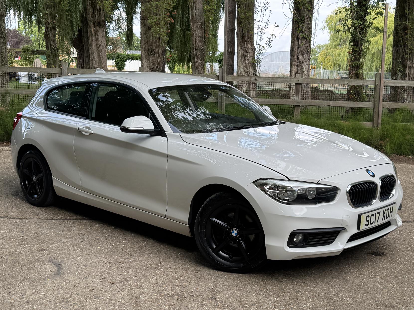 BMW 1 Series 1.5 118i SE Hatchback 3dr Petrol Manual Euro 6 (s/s) (136 ps)