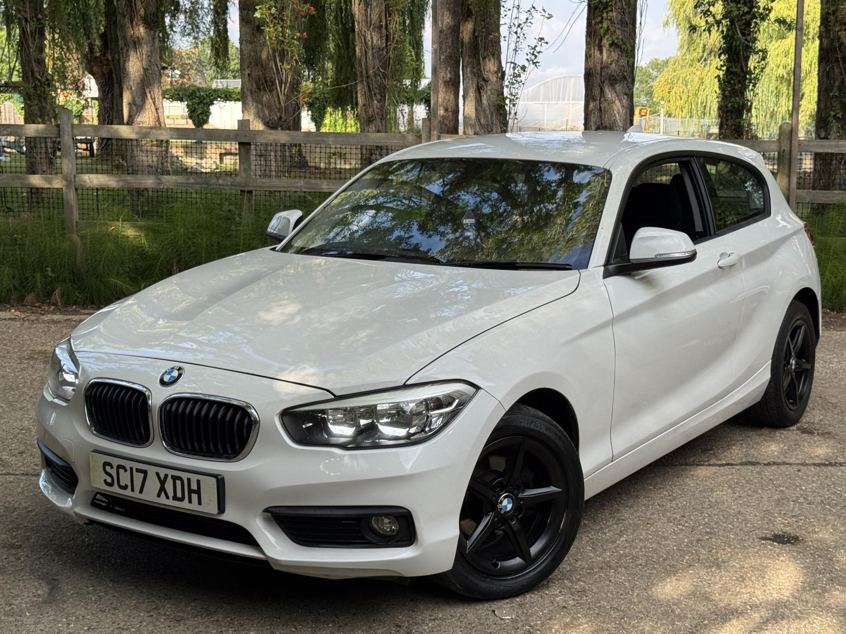BMW 1 Series 1.5 118i SE Hatchback 3dr Petrol Manual Euro 6 (s/s) (136 ps)