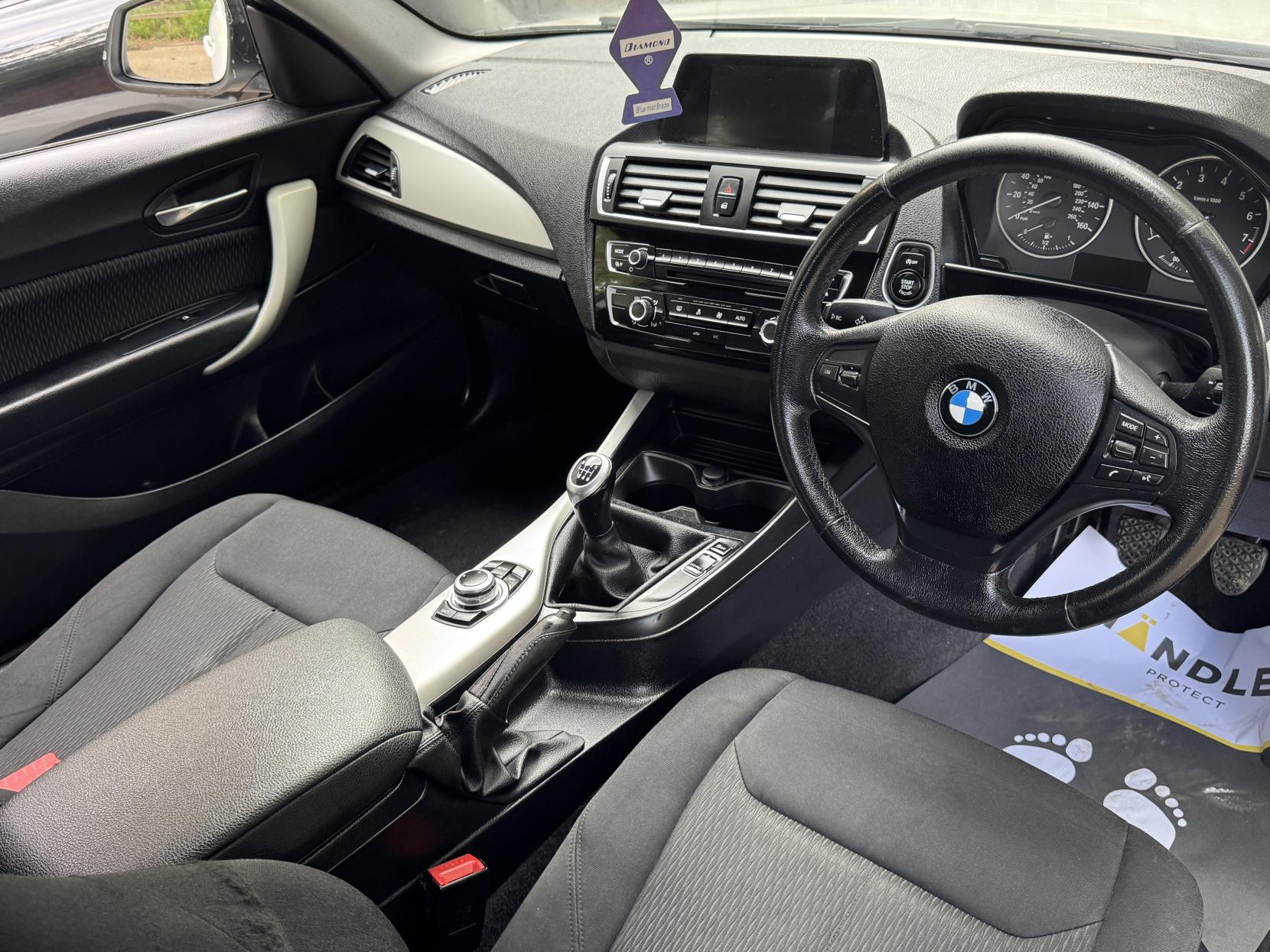 BMW 1 Series 1.5 118i SE Hatchback 3dr Petrol Manual Euro 6 (s/s) (136 ps)