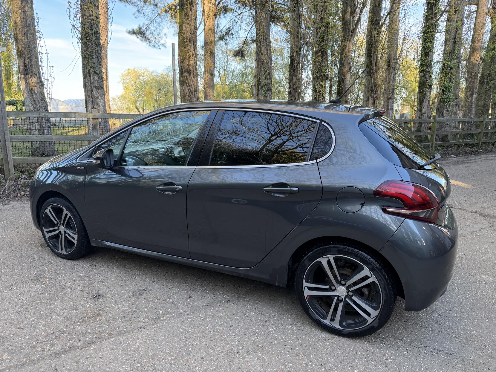 Peugeot 208 1.2 PureTech GT Line Hatchback 5dr Petrol Manual Euro 6 (s/s) (110 ps)