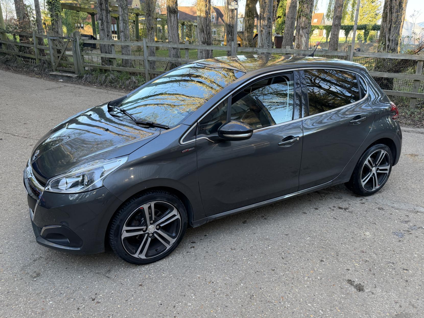 Peugeot 208 1.2 PureTech GT Line Hatchback 5dr Petrol Manual Euro 6 (s/s) (110 ps)