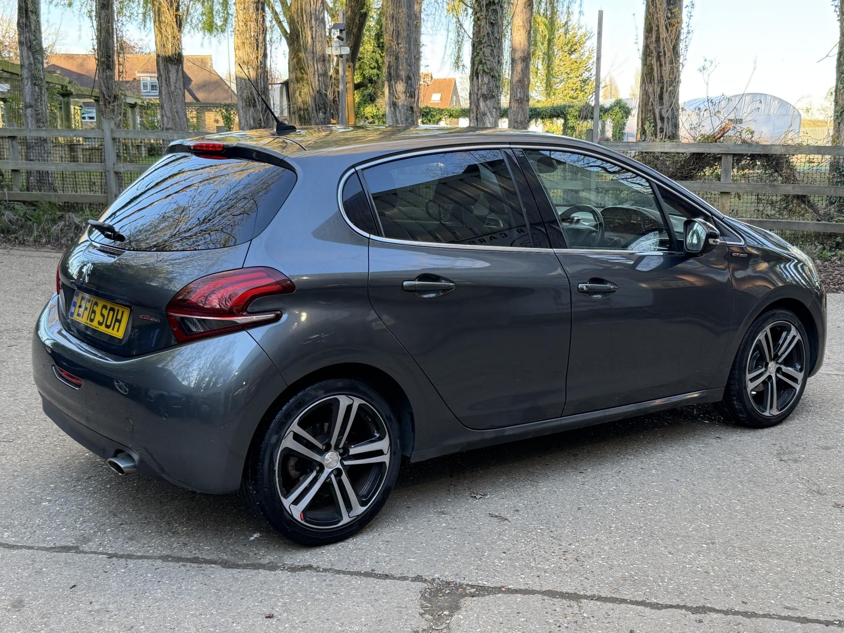 Peugeot 208 1.2 PureTech GT Line Hatchback 5dr Petrol Manual Euro 6 (s/s) (110 ps)