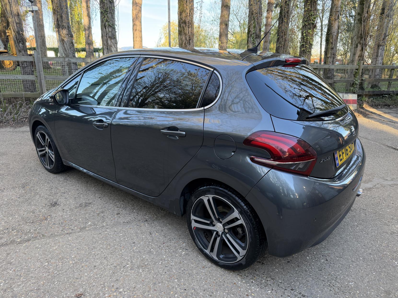 Peugeot 208 1.2 PureTech GT Line Hatchback 5dr Petrol Manual Euro 6 (s/s) (110 ps)