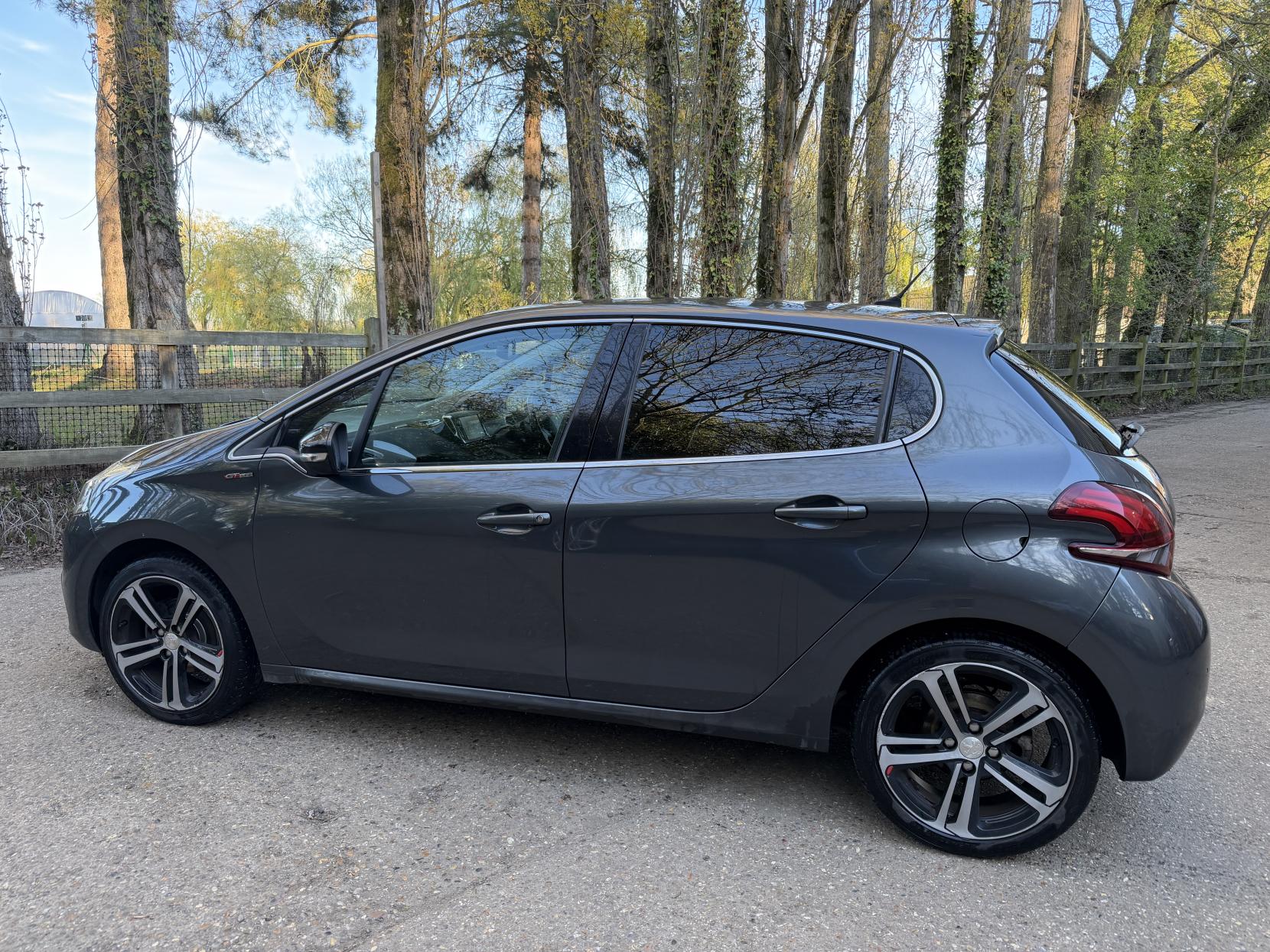 Peugeot 208 1.2 PureTech GT Line Hatchback 5dr Petrol Manual Euro 6 (s/s) (110 ps)