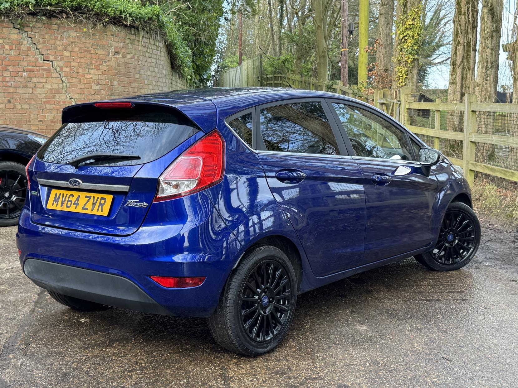 Ford Fiesta 1.0T EcoBoost Titanium Hatchback 5dr Petrol Manual Euro 5 (s/s) (125 ps)