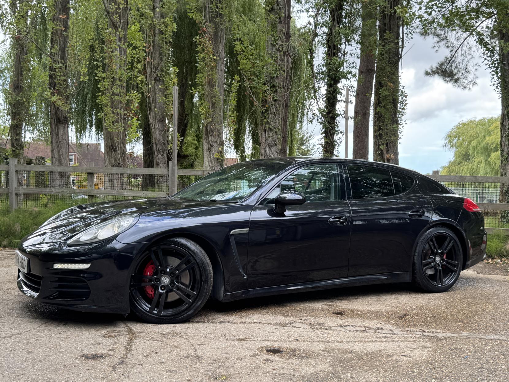 Porsche Panamera 3.0 V6 E-Hybrid S Hatchback 5dr Petrol Plug-in Hybrid TiptronicS Euro 5 (s/s) (416 ps)