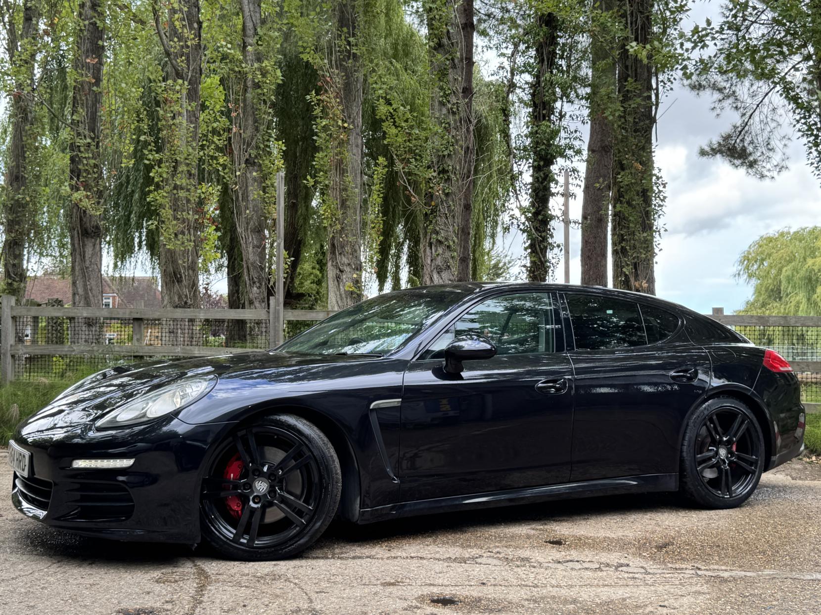 Porsche Panamera 3.0 V6 E-Hybrid S Hatchback 5dr Petrol Plug-in Hybrid TiptronicS Euro 5 (s/s) (416 ps)