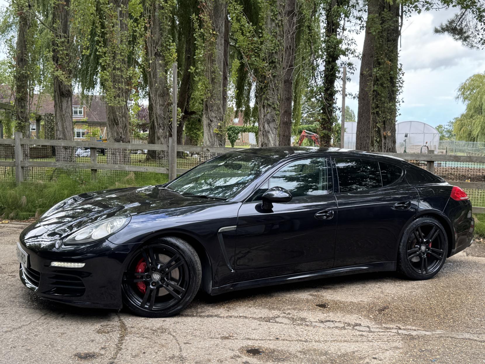 Porsche Panamera 3.0 V6 E-Hybrid S Hatchback 5dr Petrol Plug-in Hybrid TiptronicS Euro 5 (s/s) (416 ps)