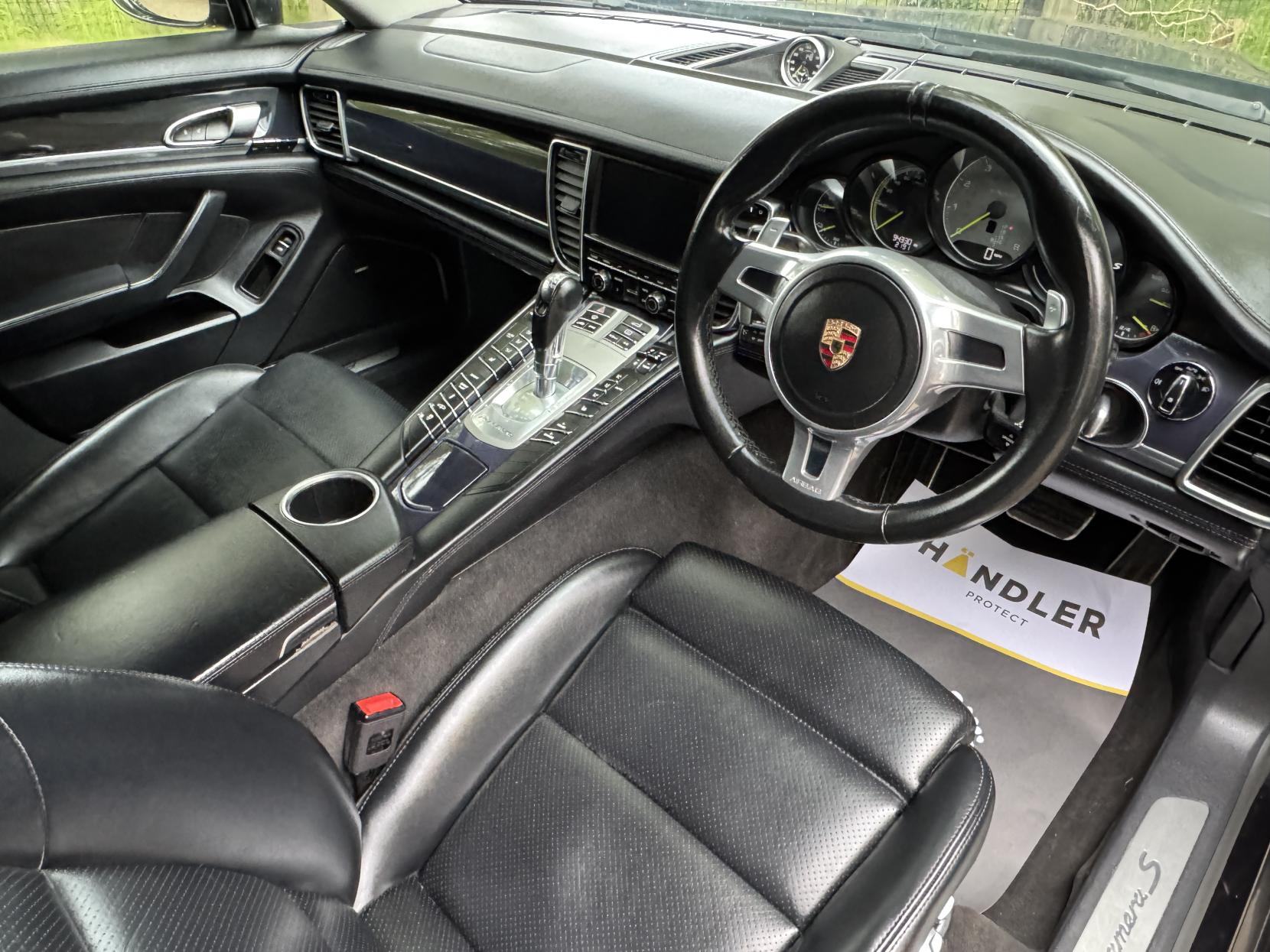 Porsche Panamera 3.0 V6 E-Hybrid S Hatchback 5dr Petrol Plug-in Hybrid TiptronicS Euro 5 (s/s) (416 ps)