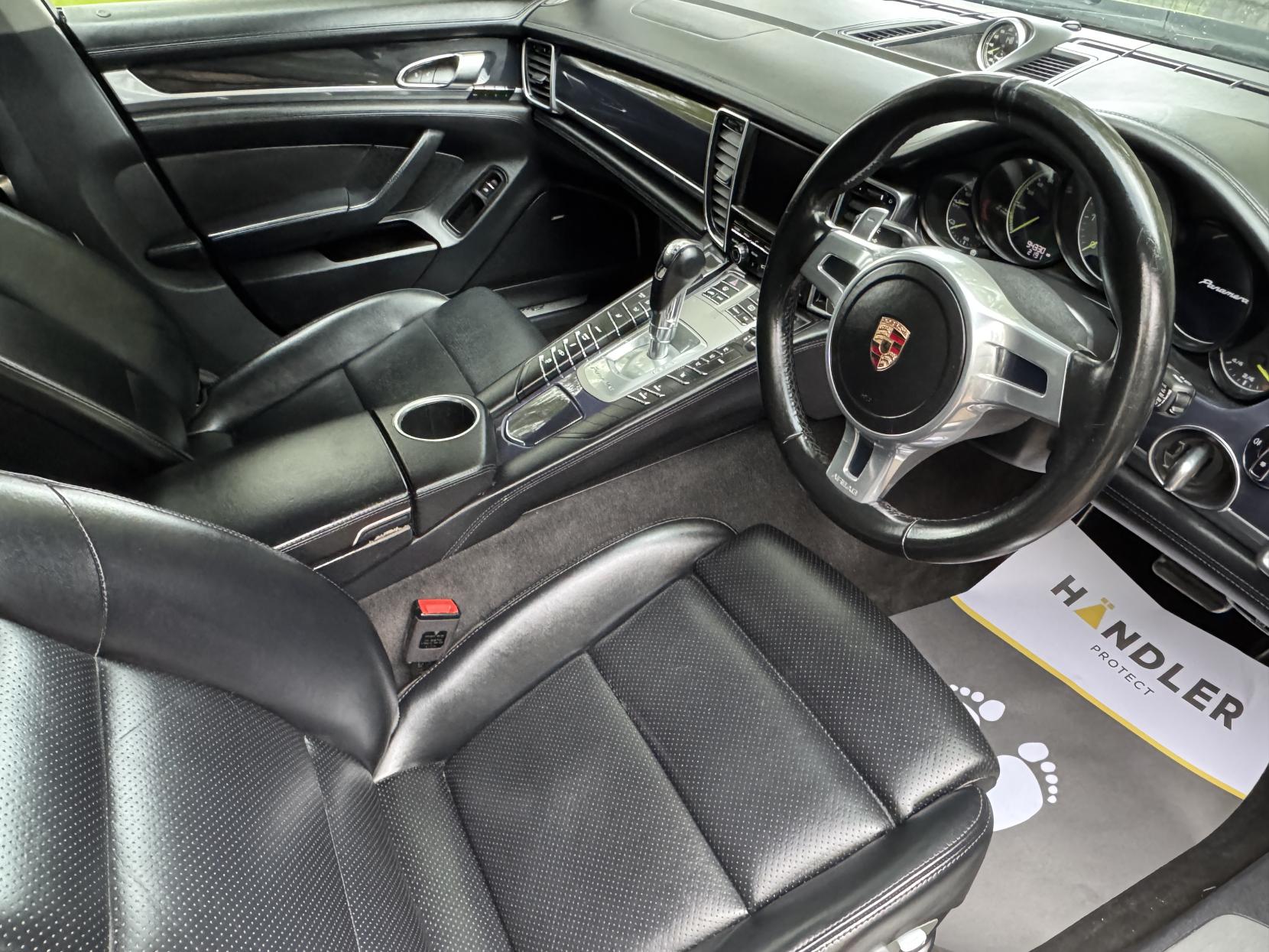Porsche Panamera 3.0 V6 E-Hybrid S Hatchback 5dr Petrol Plug-in Hybrid TiptronicS Euro 5 (s/s) (416 ps)