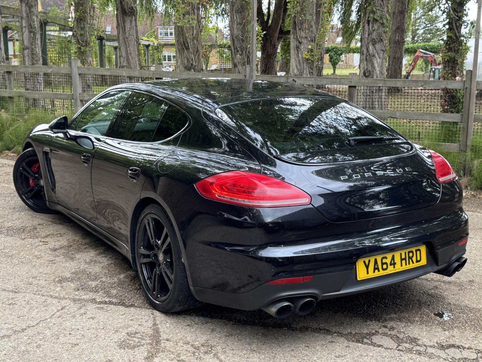 Porsche Panamera 3.0 V6 E-Hybrid S Hatchback 5dr Petrol Plug-in Hybrid TiptronicS Euro 5 (s/s) (416 ps)
