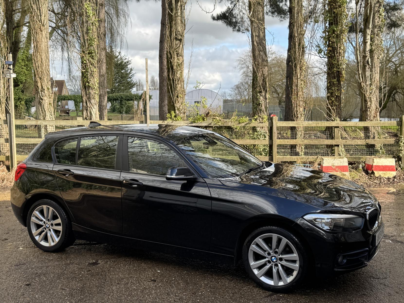 BMW 1 Series 1.5 118i Sport Hatchback 5dr Petrol Auto Euro 6 (s/s) (136 ps)