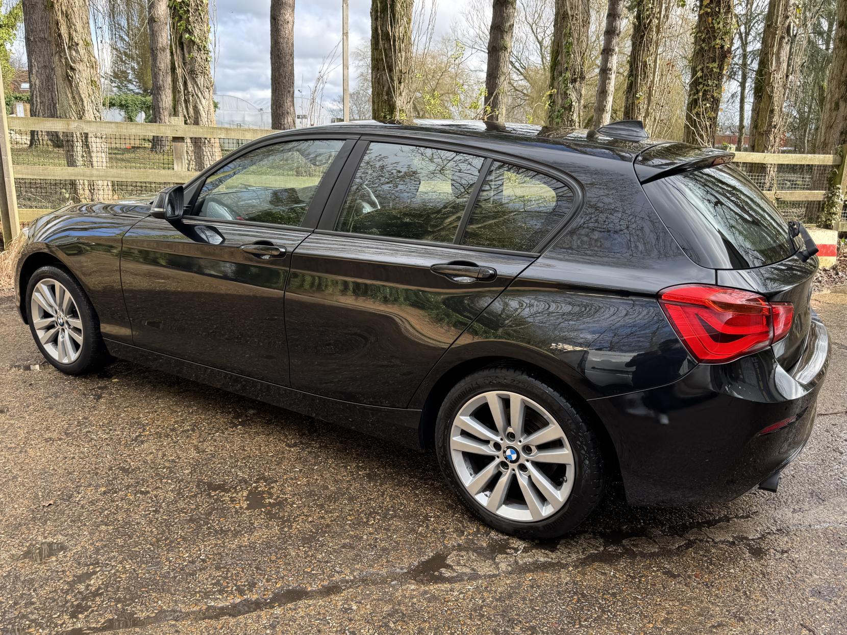 BMW 1 Series 1.5 118i Sport Hatchback 5dr Petrol Auto Euro 6 (s/s) (136 ps)