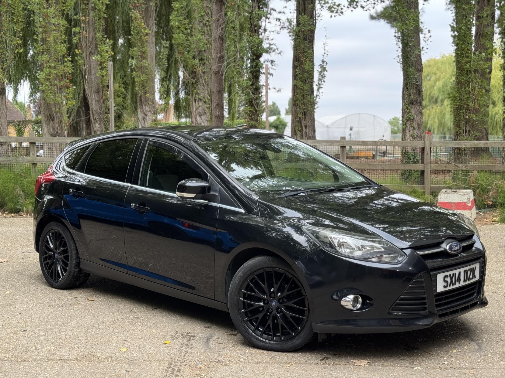 Ford Focus 1.0T EcoBoost Zetec Hatchback 5dr Petrol Manual Euro 5 (s/s) (125 ps)