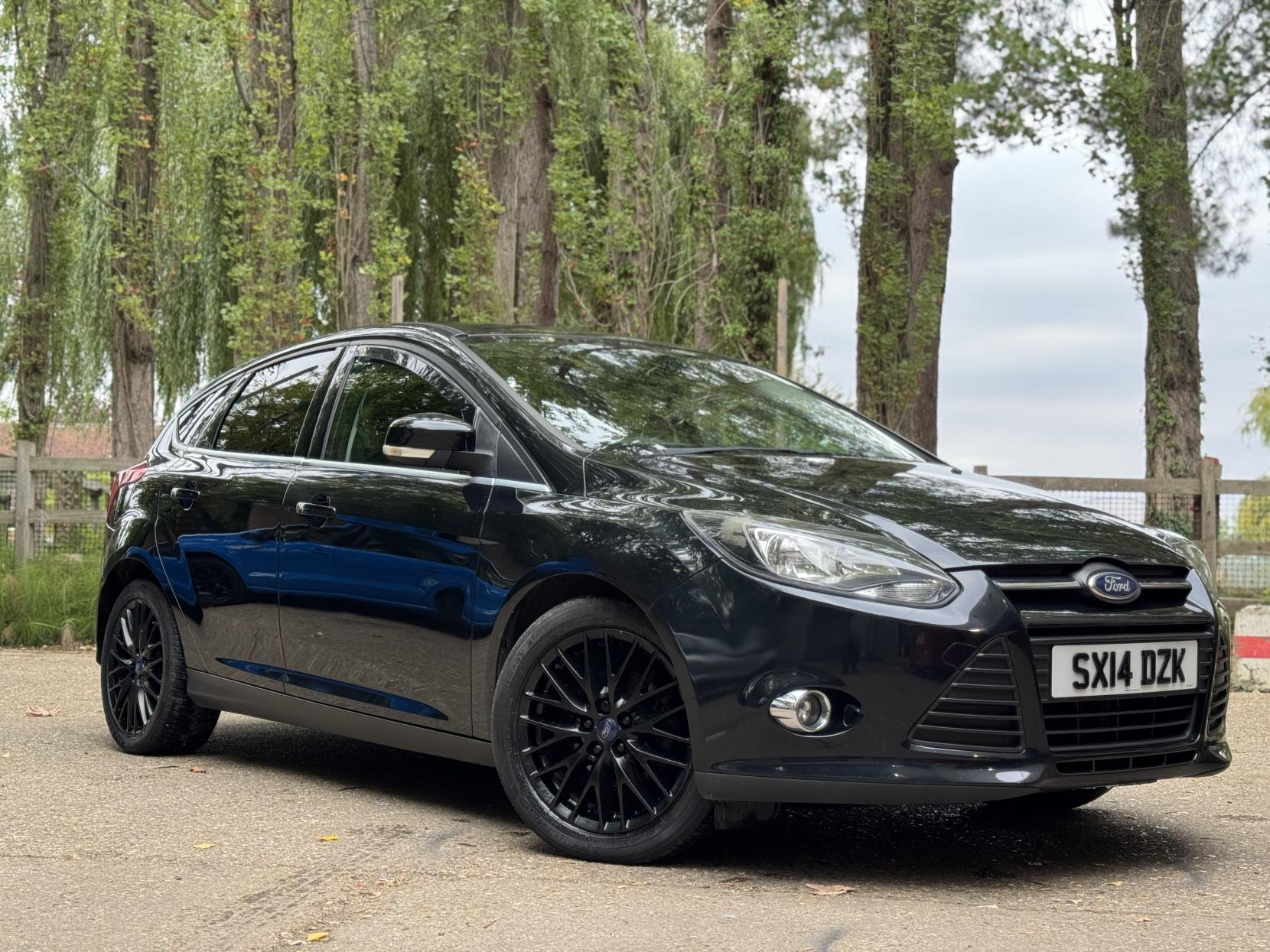Ford Focus 1.0T EcoBoost Zetec Hatchback 5dr Petrol Manual Euro 5 (s/s) (125 ps)