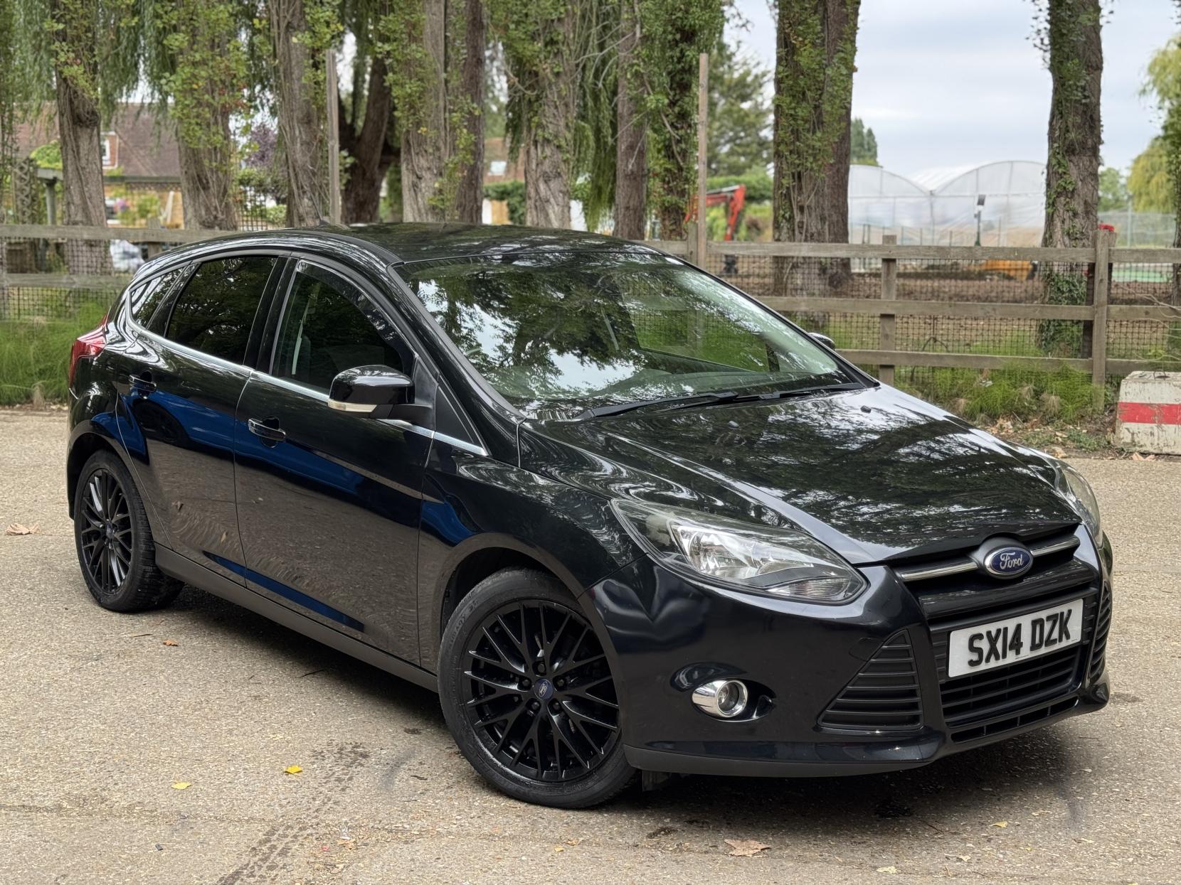 Ford Focus 1.0T EcoBoost Zetec Hatchback 5dr Petrol Manual Euro 5 (s/s) (125 ps)