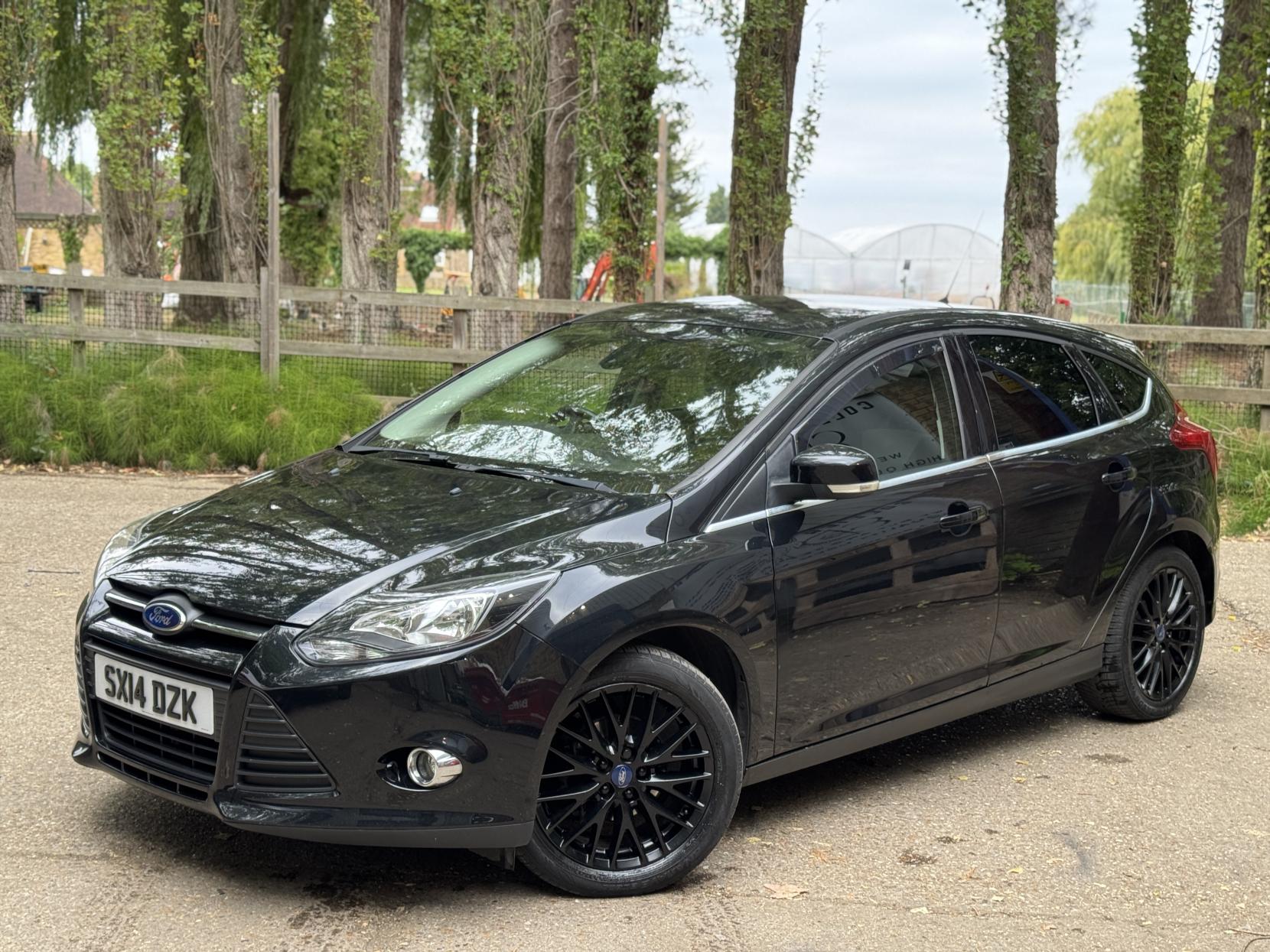 Ford Focus 1.0T EcoBoost Zetec Hatchback 5dr Petrol Manual Euro 5 (s/s) (125 ps)