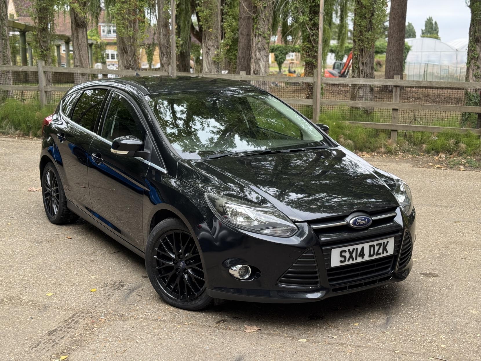 Ford Focus 1.0T EcoBoost Zetec Hatchback 5dr Petrol Manual Euro 5 (s/s) (125 ps)
