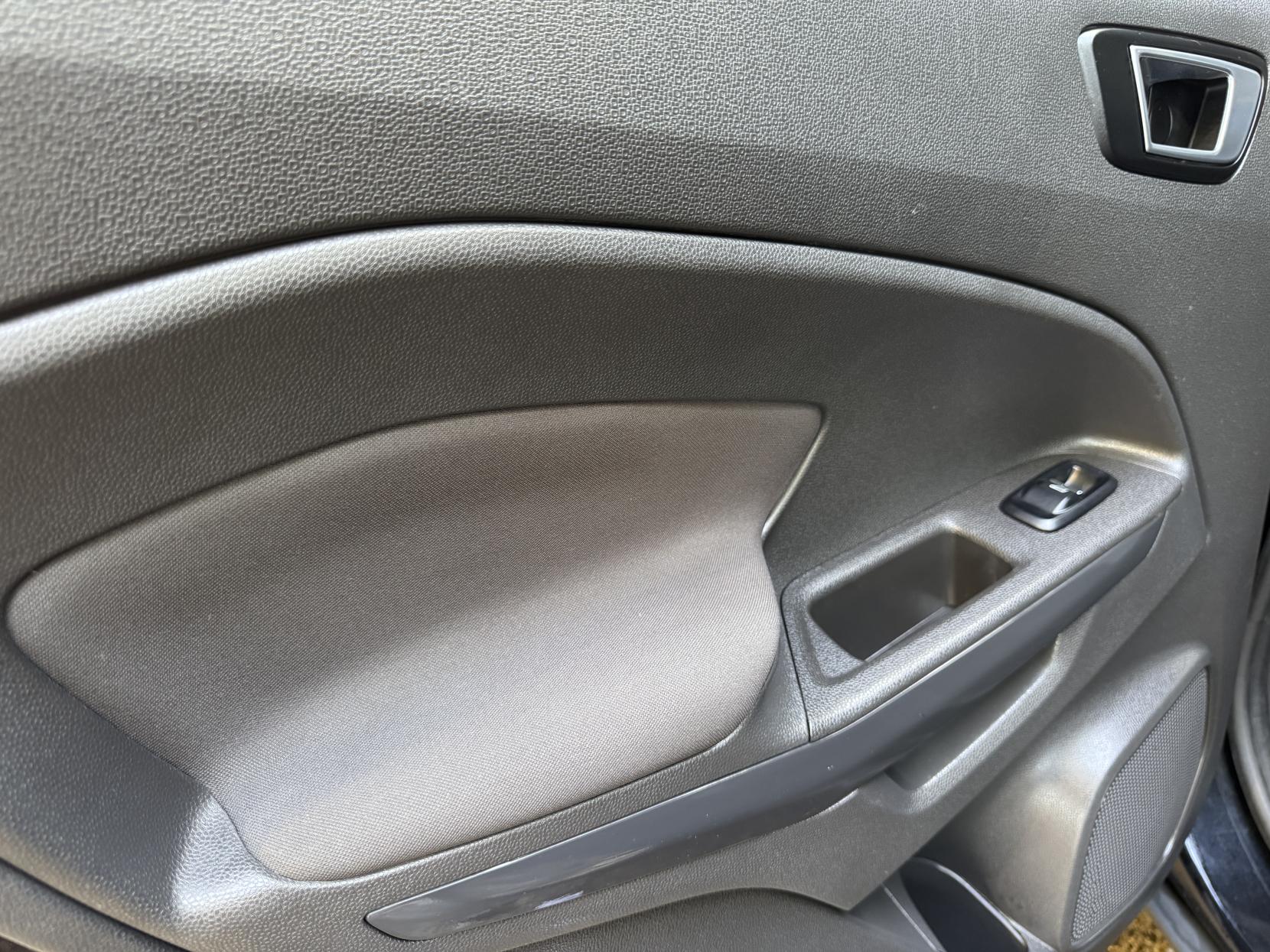 Ford EcoSport 1.0T EcoBoost Zetec SUV 5dr Petrol Manual 2WD Euro 6 (s/s) (125 ps)